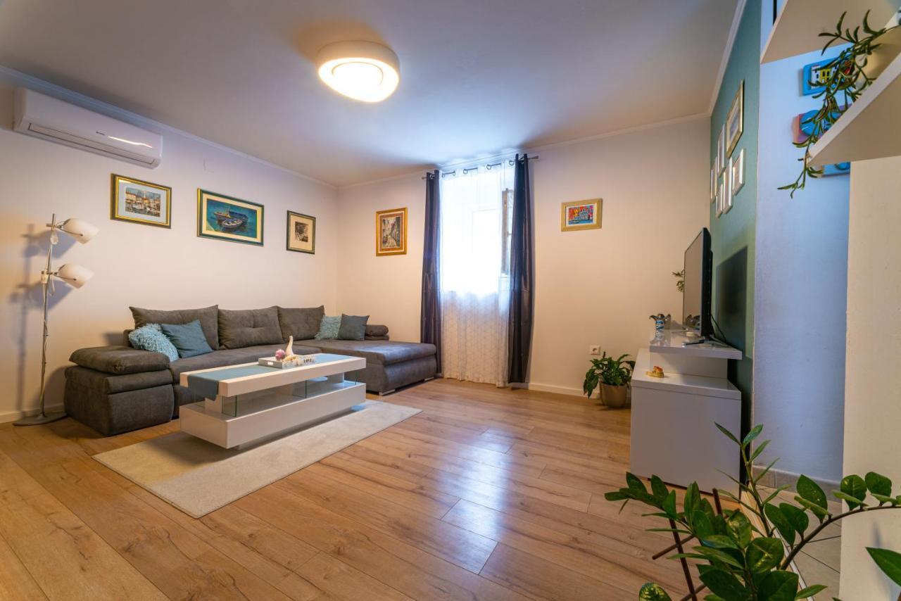 Apartment Anika Split Exterior photo